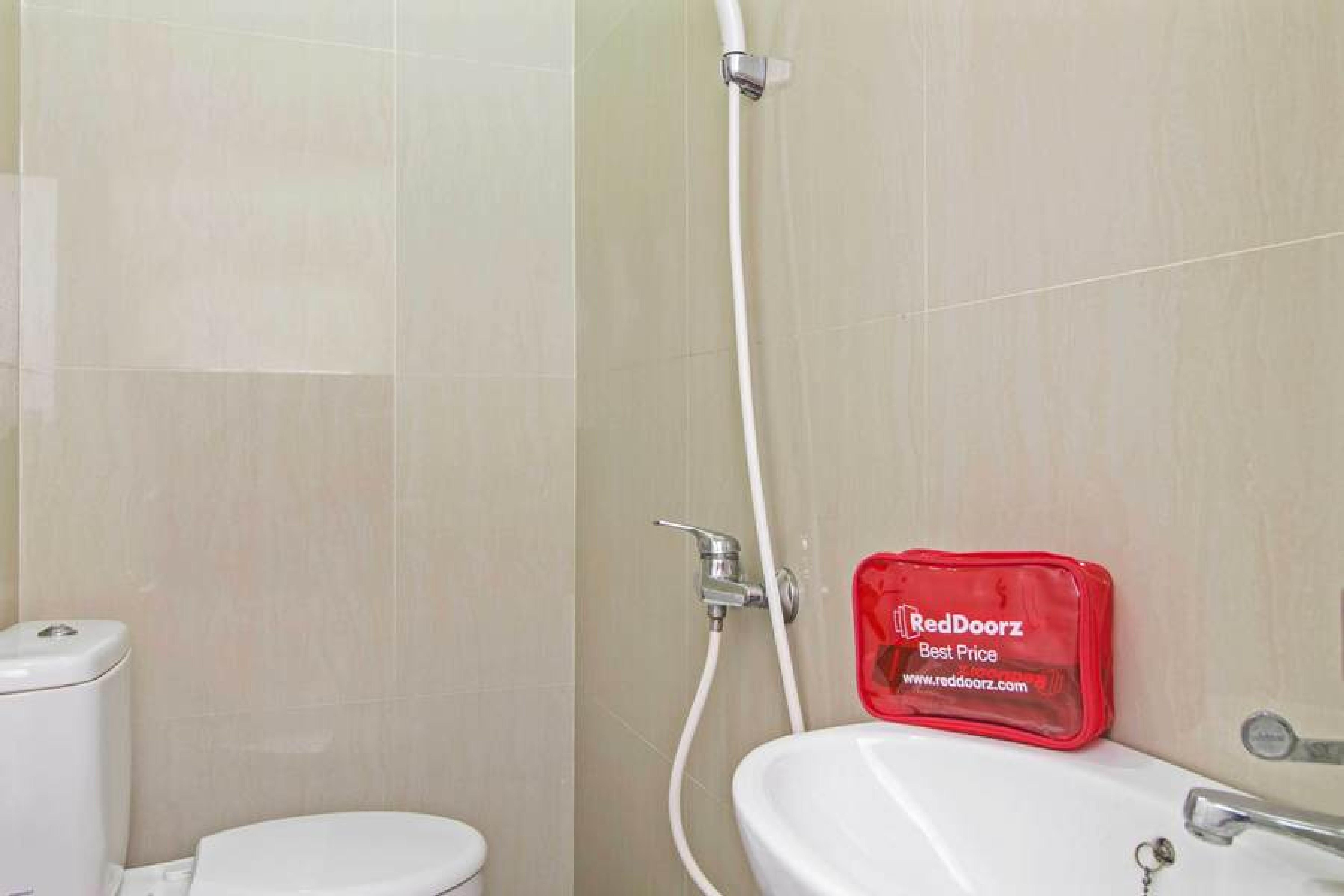 Hotel RedDoorz @ Mangga Besar 2 Jakarta Exterior foto